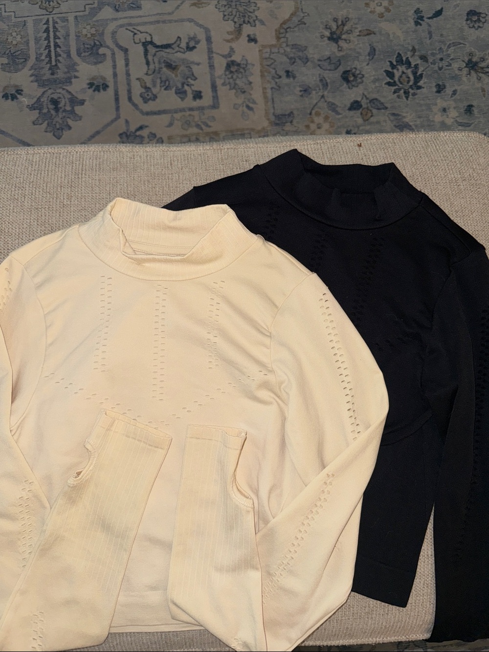 Old Navy Women's Mock Neck Sweater - Cream & Black
